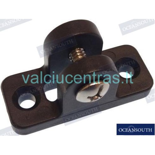 Roof fastening detail