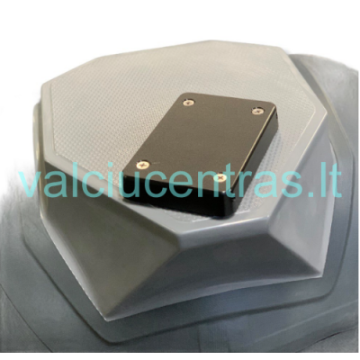 Pripučiamos valties priekinė platforma